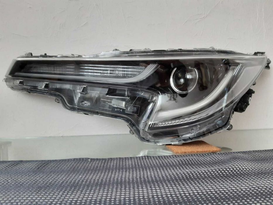 Toyota  Corolla E21 19-22 HB Kombi Lampa Lewa Full Led