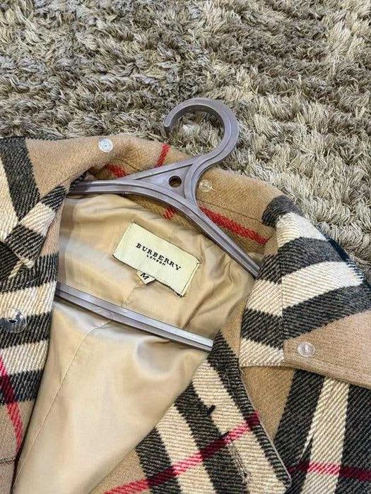 продам тепленький плащик у  ідеальному стані , супер якість