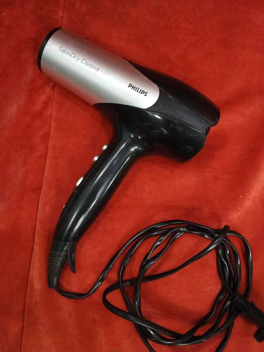 Фен Philips SalonDry Control