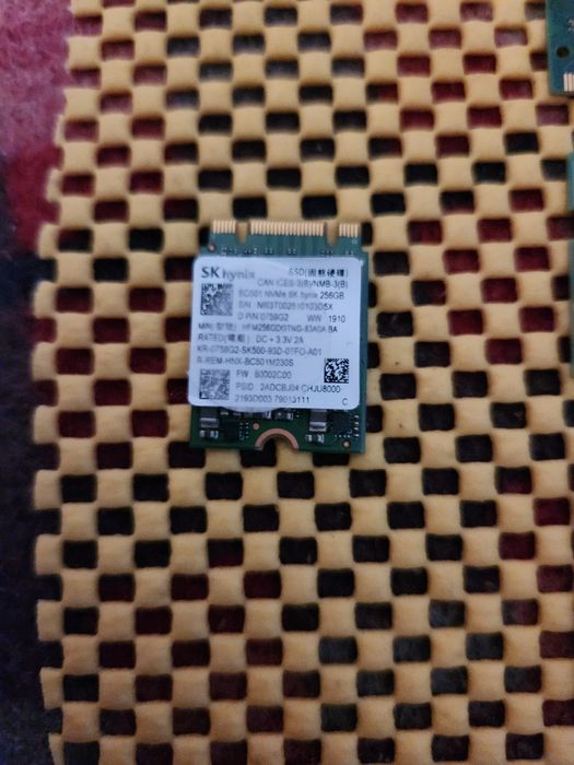 Продам Ssd Nvme 256 gb и память DDR4 и DDR3