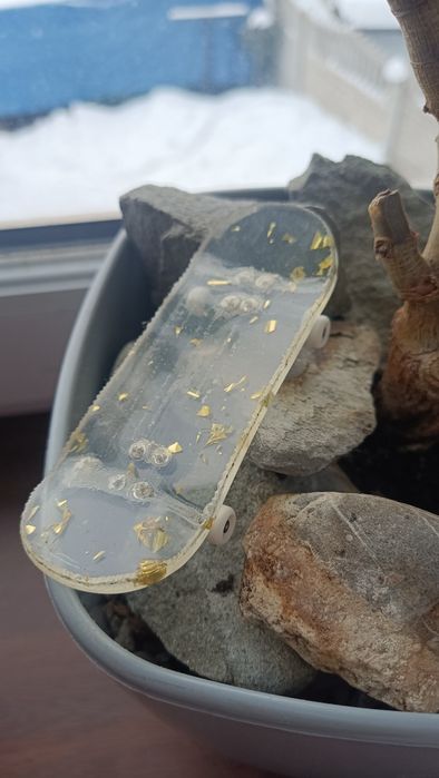 Deska fingerboard przezroczysta 97x34mm. Jedyna taka