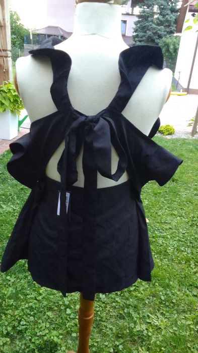 Bluzka NOWA rozmiar 50 z falbanami