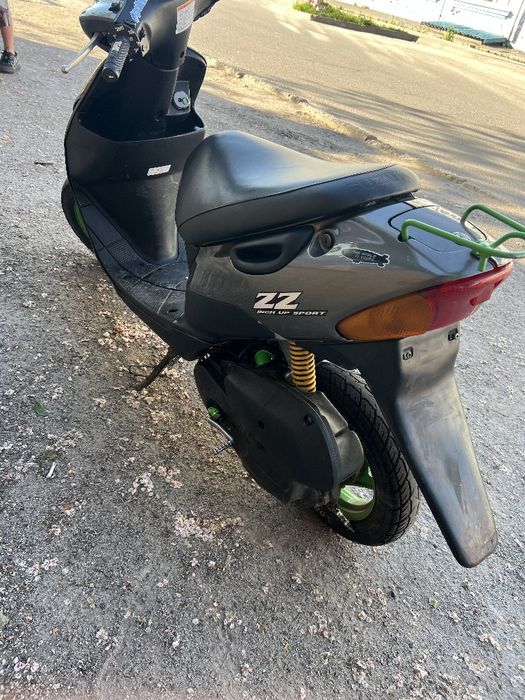 Скутер Suzuki lets 2