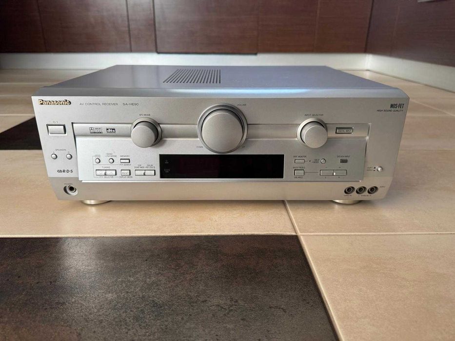 Amplituner Panasonic SA-HE90