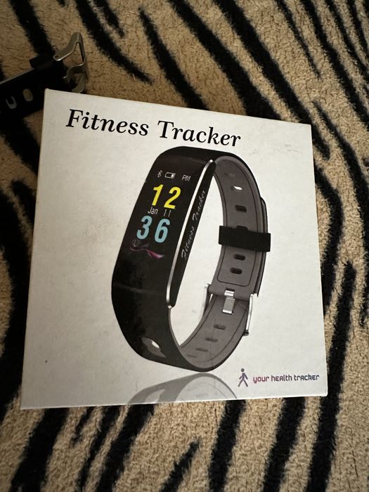 Фитнес трекер часы