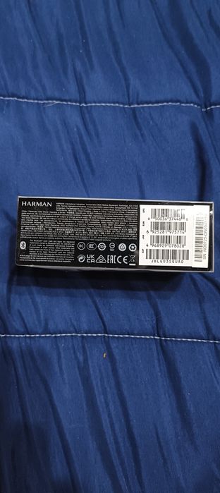 Coluna JBL nova na caixa