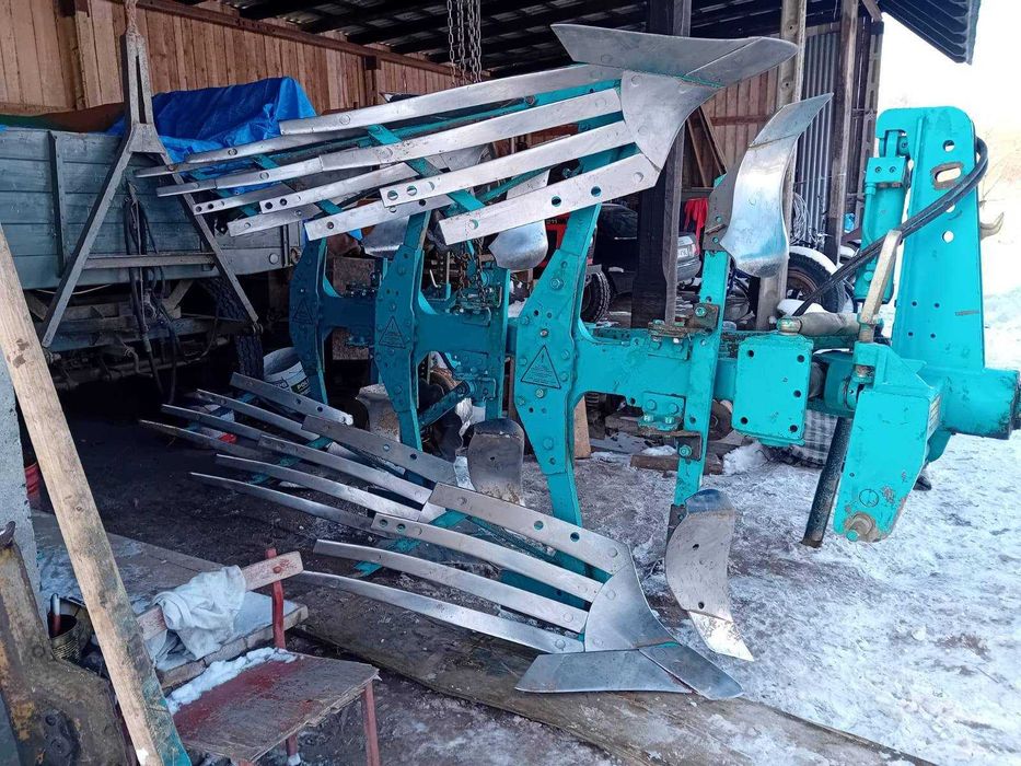 Плуг оборотний Eberhardt 3 корпусний як Lemken Europal 5 на кукурудзу