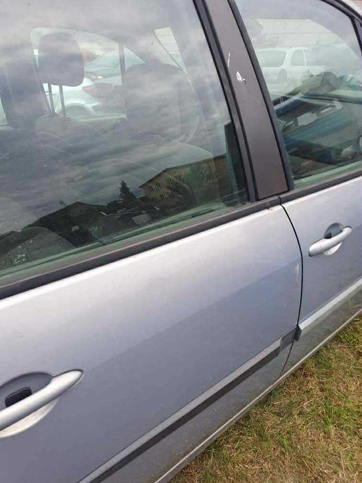 Renault Scenic II 1.9 dci diesel kolor srebrny kod TEA19 hak na części