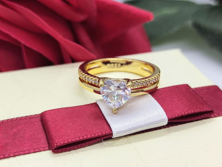 Piękny pierścionek wypukłe serce S925 rozmiar 54