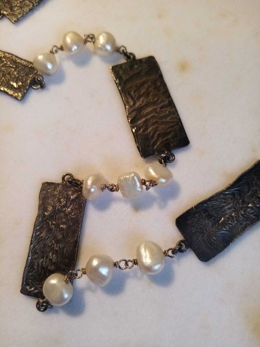 Colar de prata e pedras