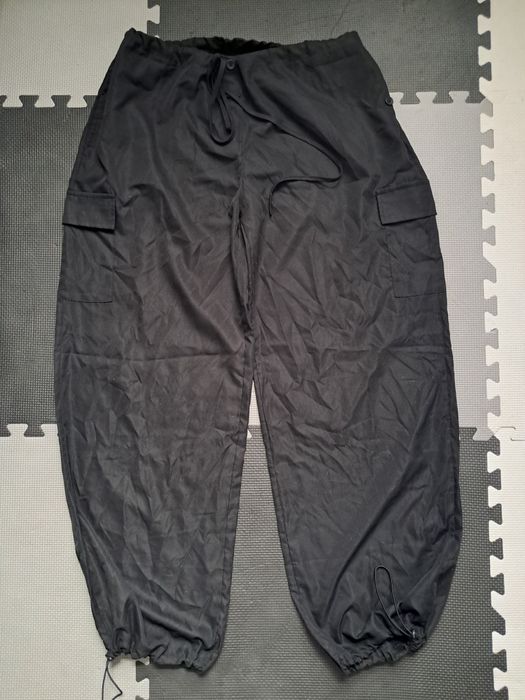 Czarne spodnie regulowane rozmiar uniwersalny m l xl xxl 40 42 44 plus