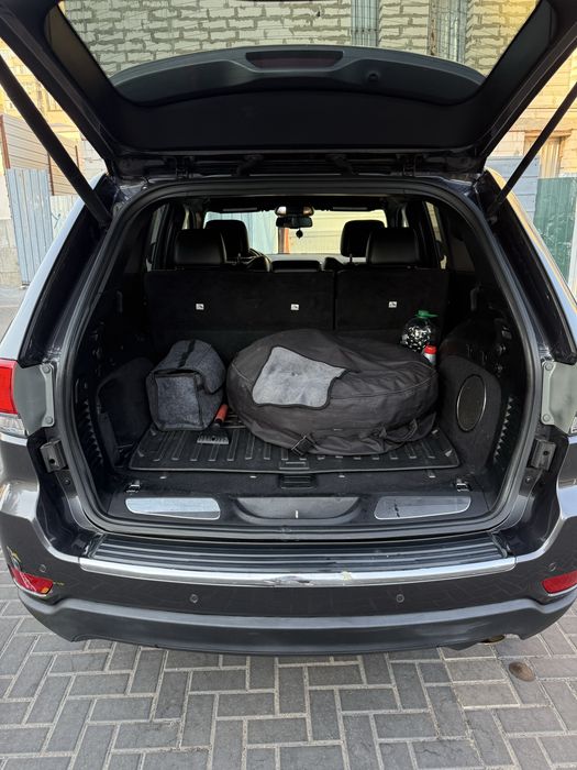 Jeep Grand Cherokee 2016 року