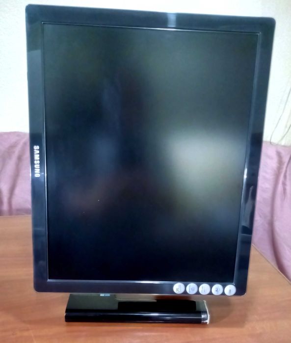 ЖК-монитор 19" Samsung 971P LS19MBXXFV