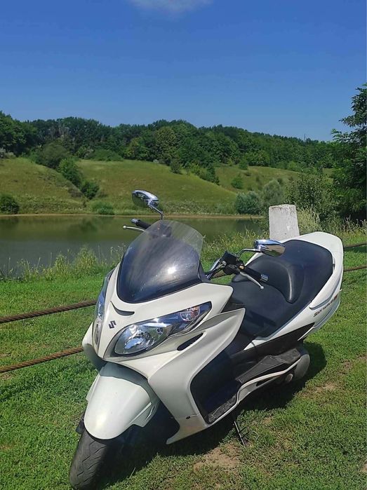 Продам максі скутер Suzuki SkyWave 250