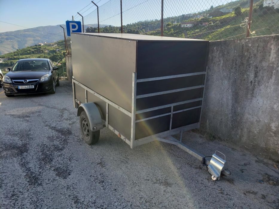 Reboques para automoveis