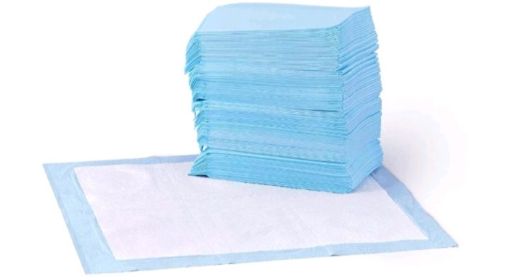 MATY/ podklady chłonne dla psa AMAZON BASICS 56x56 cm/100 sztuk