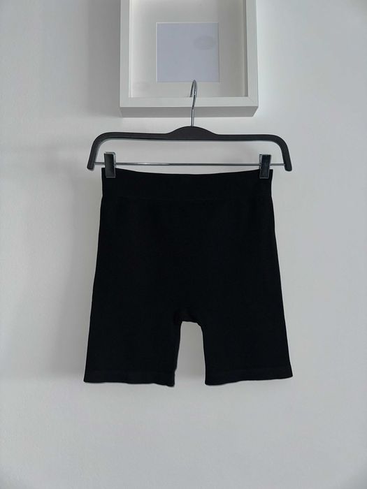 r. 38 / r. M / H&M krótkie leginsy kolarzówki prążkowane