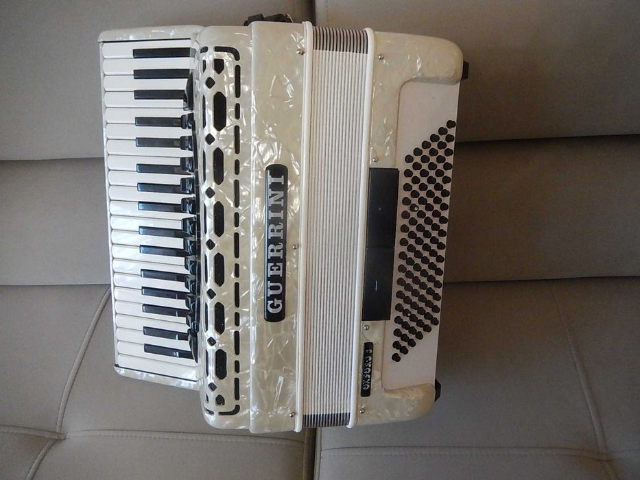 Akordeon Guerrini,soprani,scandalli