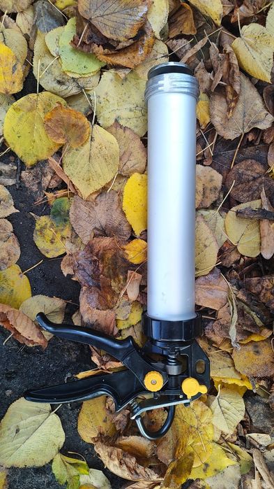 Поршень на пістолет для герметика