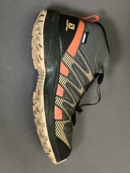 Ботинки Salomon в ідеальному стані,майже не ношані