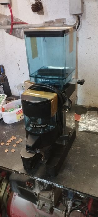 Moinho Café Profissional Rancilio como novo