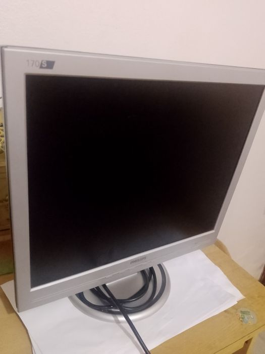 Monitor Philips LCD (bom estado)