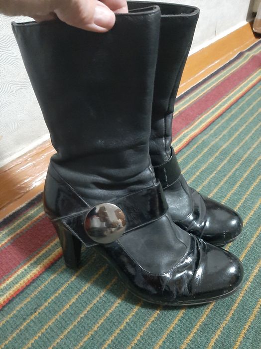 Продам женскую обувь