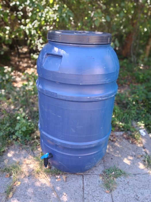 BECZKA PLASTIKOWA 220 LITRÓW PO SPOŻYWCE beczki plastikowe 200l do podlewania zbiornik na deszczówkę Jaworzno dostawa zawór 3/4" mauzer mauser IBC