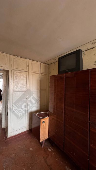 Продається 2-кімн квартира. Орієнтир - зуп. Світанок.