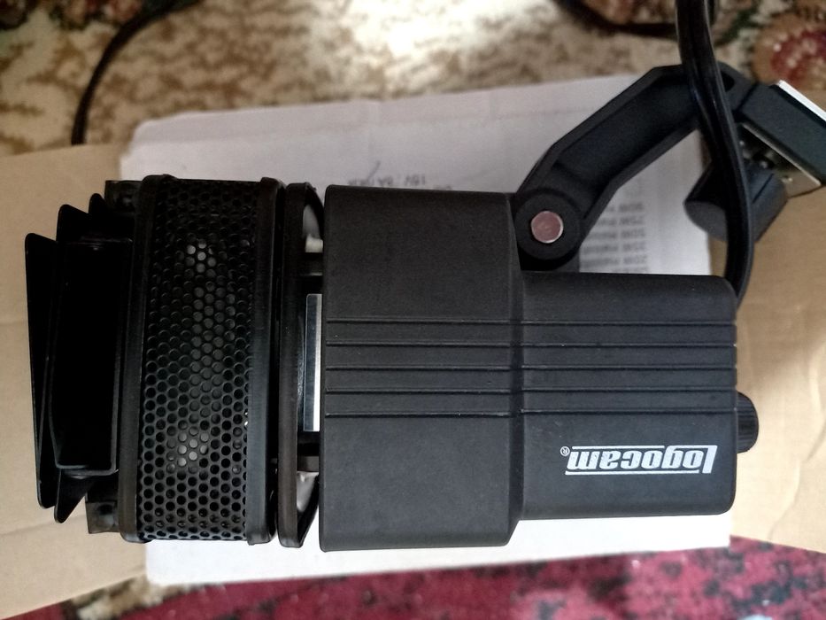 Продам светильник logocam zoom le2-s