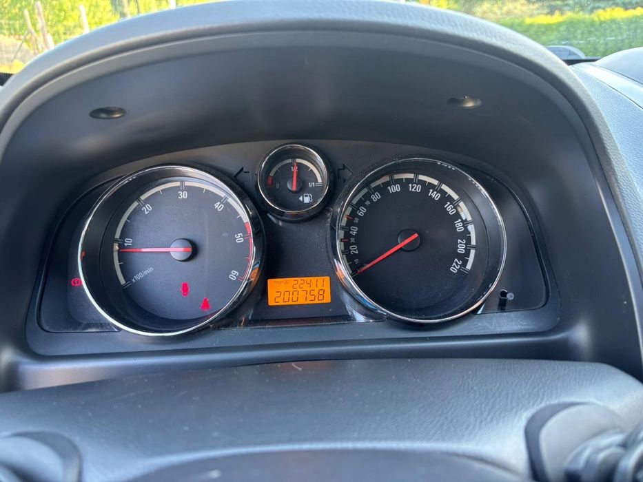 Opel Antara 2.0 4x4 SUV jak  Mokka