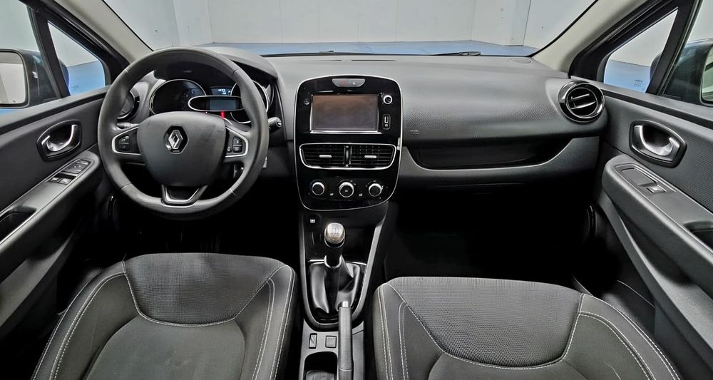 Renault Clio — fotografia 5