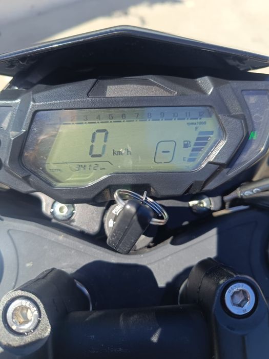 Benelli BN 125 – Impecável