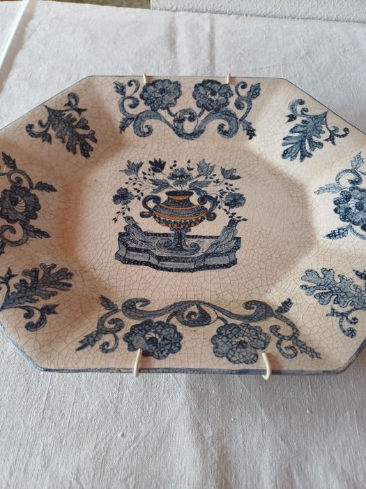 Prato estilo colonial português