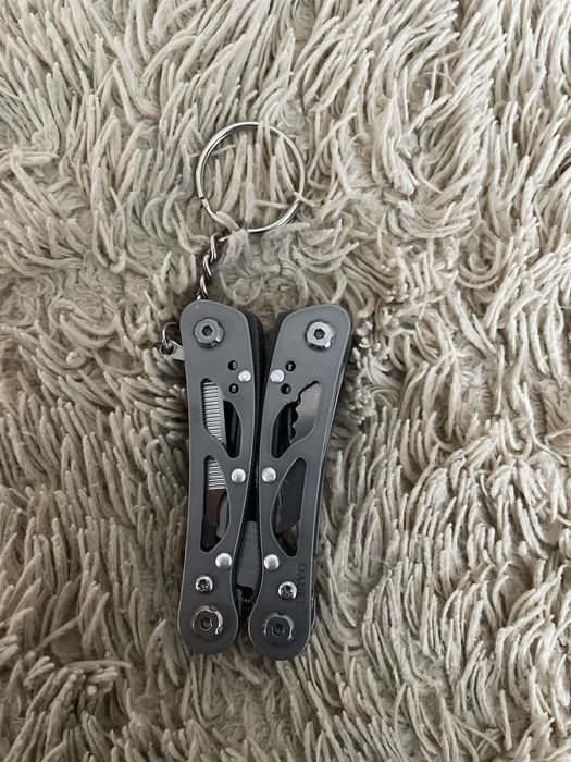 Мультілок Брелок плоскогубці пилка натфіль ніж викрутки