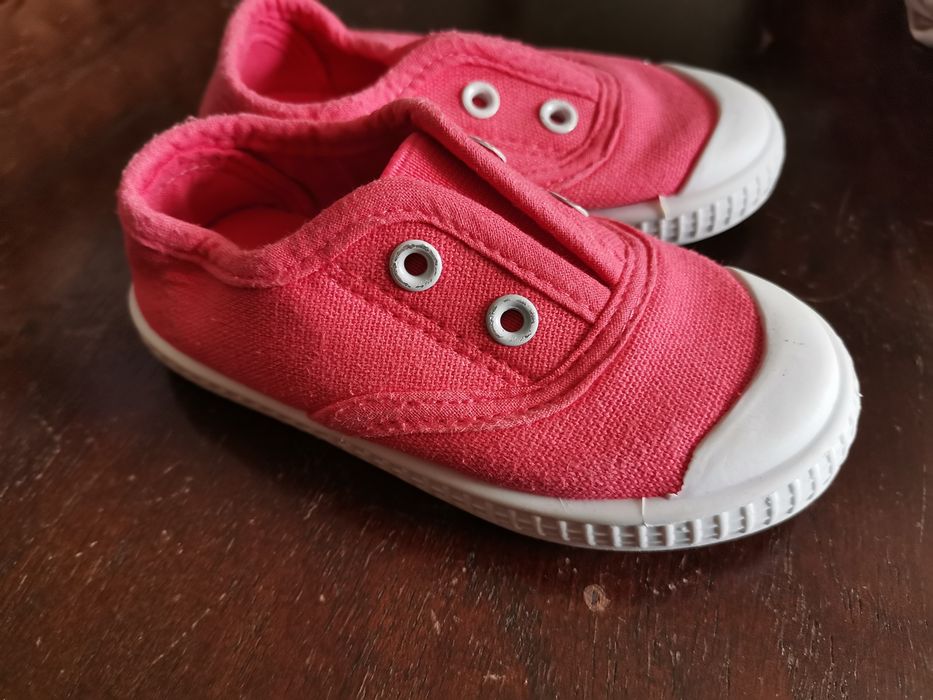 Victoria-Style Canvas Flat Shoe, Size 23