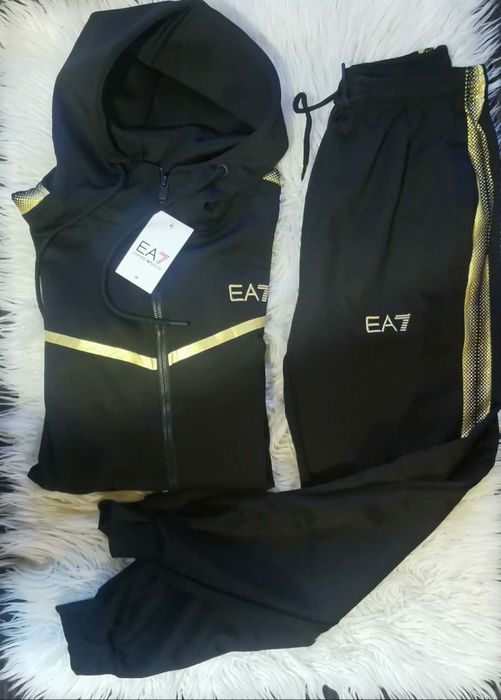 Dresy męskie Emporio Armani logo wyszywane