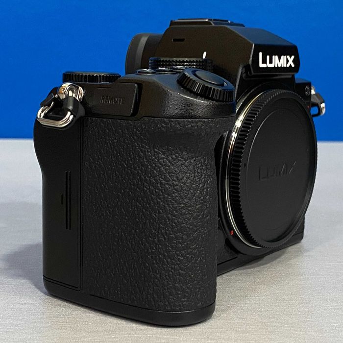 Panasonic Lumix DC-S5D (Corpo) - 24.2MP - NOVA - 3 ANOS DE GARANTIA