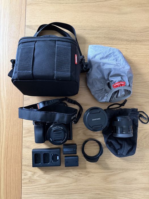 Sony Alpha 6000, obiektywy 12mm, 16-50 mm, 35 mm+Dodatki
