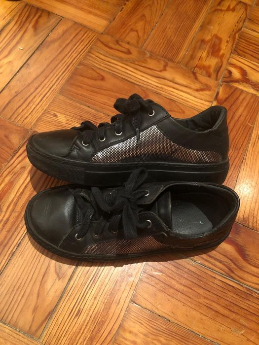 Ténis em couro Hush Puppies