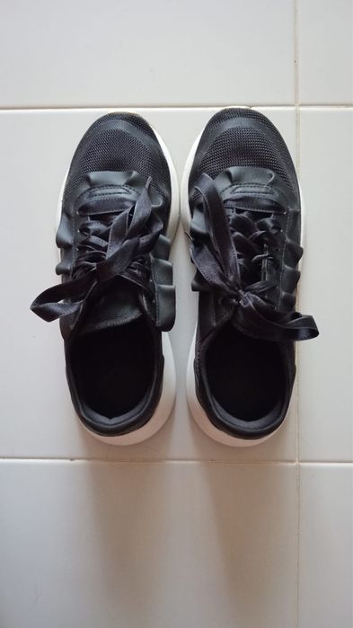 Tenis de senhora ADIDAS tamanho 39
