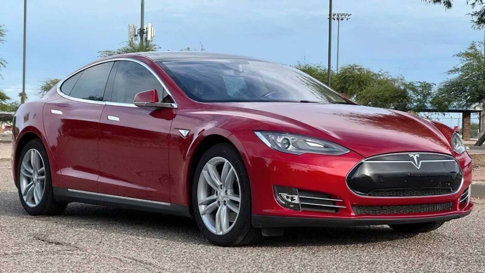 Tesla Model S 85