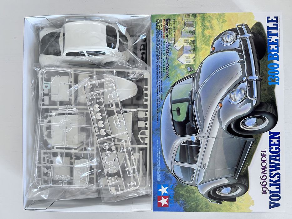 Samochód VW Volkswagen 1300 Beetle model Tamiya 24136