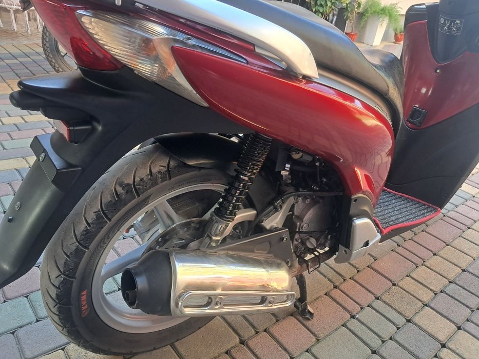 Скутер,Honda SH 150