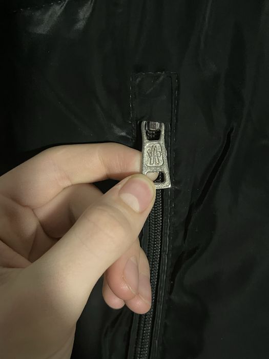 жилетка moncler