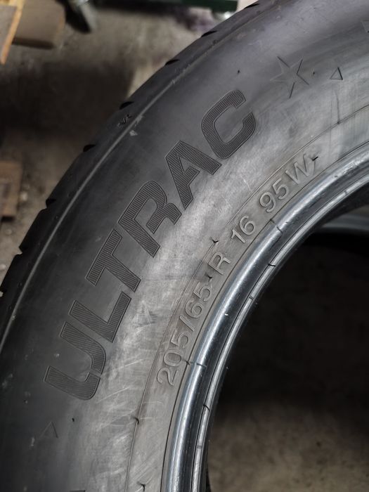 Pneus 205/65r16 Vredestein Ultrac com 75% piso