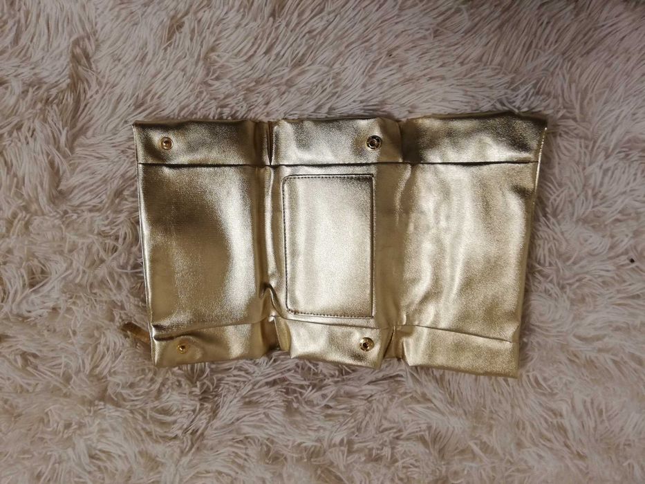 złota kopertówka Versace Parfums
