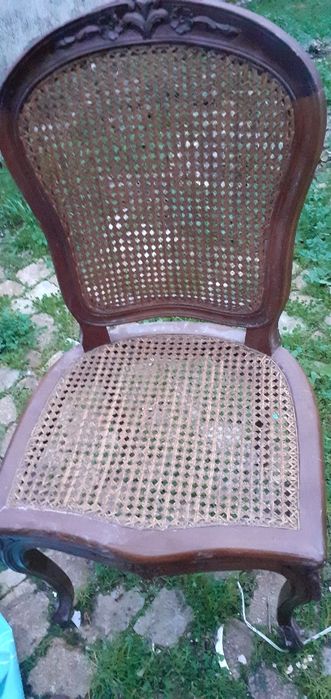 Cadeira  de madeira usada antiga