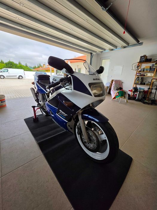 Suzuki rgv 250 VJ21A