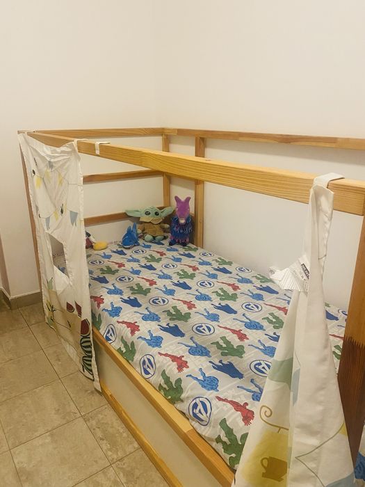 Vendo cama 2 em 1 com colchão